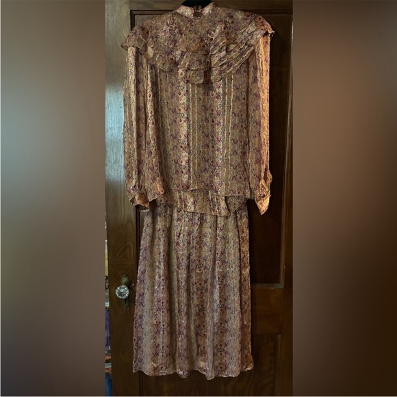 Vintage Adrianna Papell Ruffle Floral Blouse and Skirt Set Silk Size 10 Metallic - Picture 2 of 7